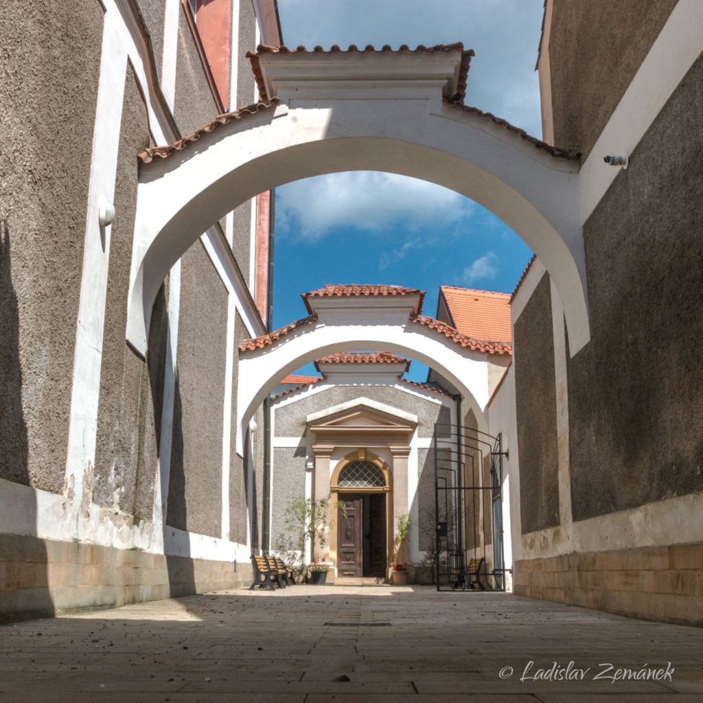 Kutná Hora - Kostel sv. Jana Nepomuckého