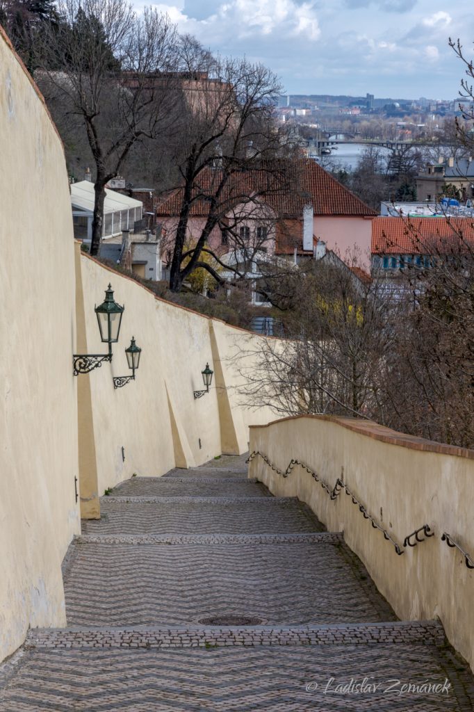 Covid - Staré zámecké schody