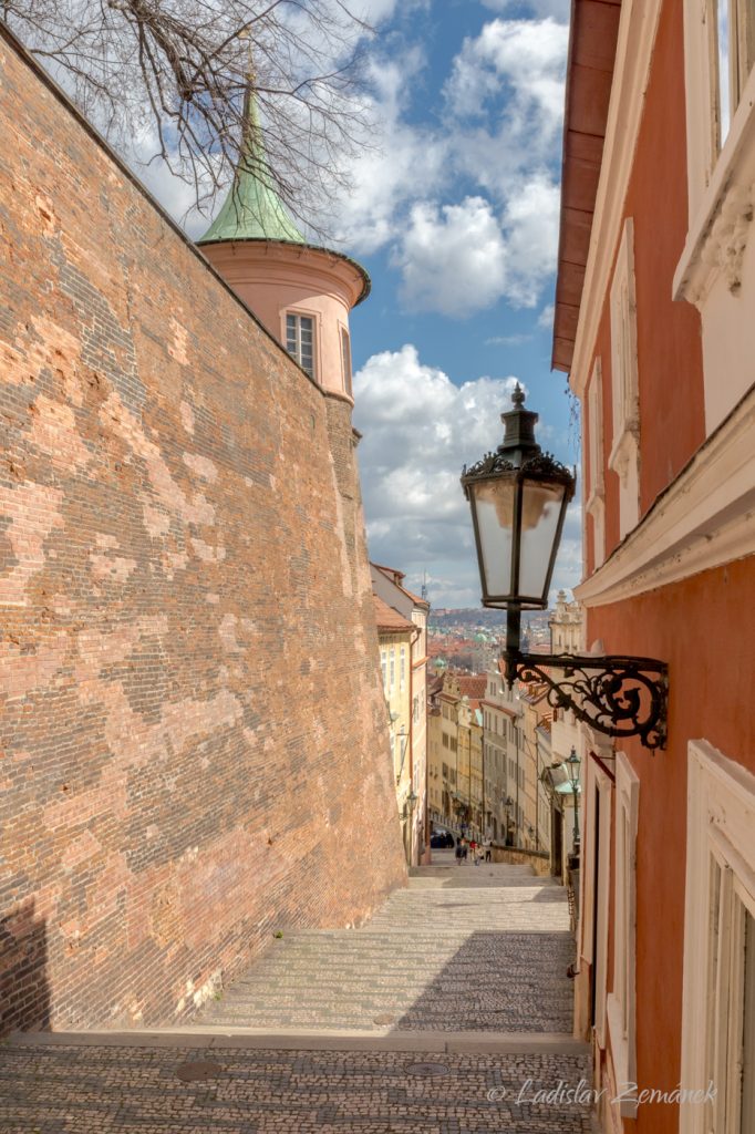 Covid - Zámecké schody