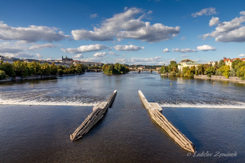 Vltava, Střelecký ostrov a Pražský hrad