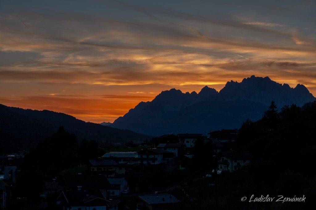 Tyrolské Alpy při západu slunce