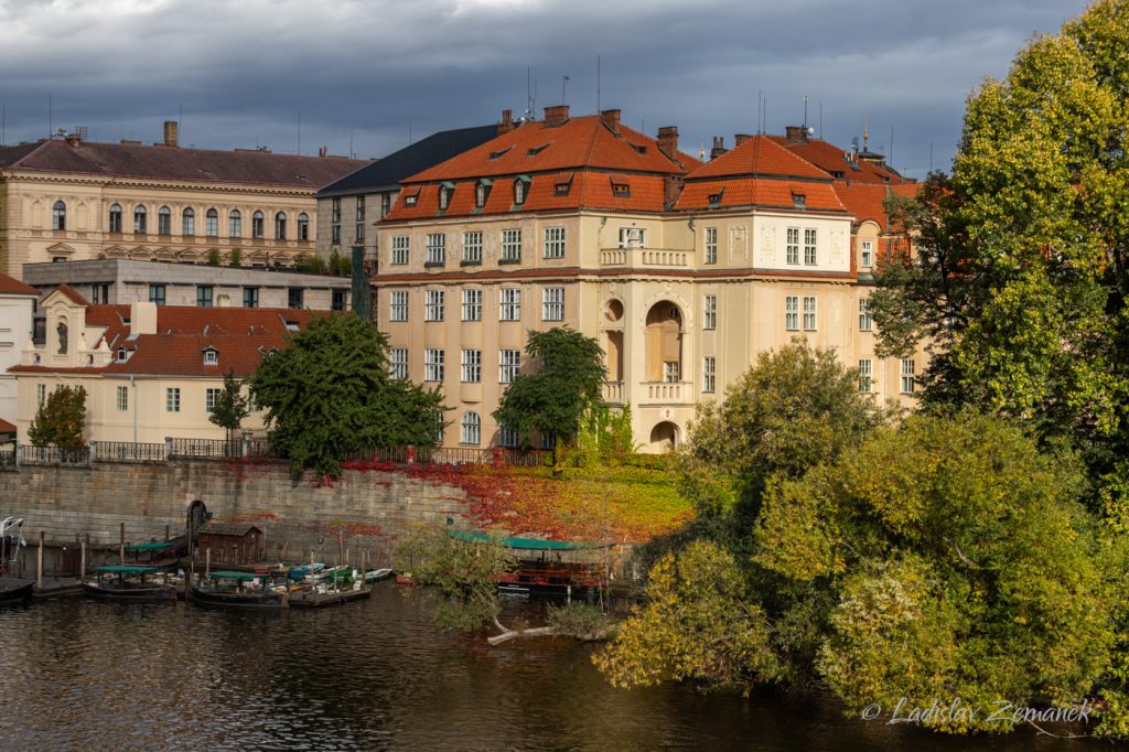 Klášter křižovníků s červenou hvězdou